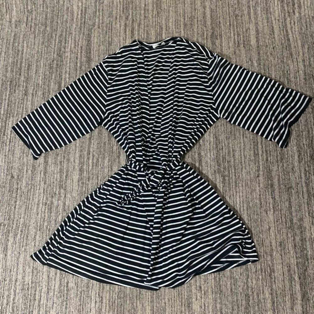 Ekouaer Womens Size Large Robe Black White Stripe 3/4 Sleeve Belted Stretch